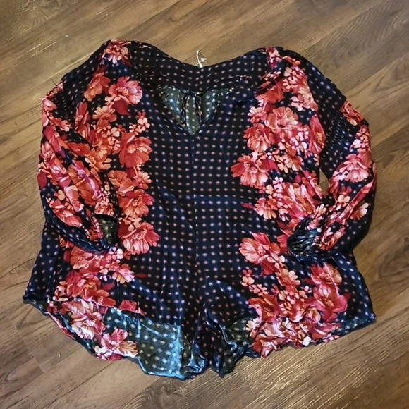 Free People Oversized Flowy Long Sleeve Floral Shorts Romper A42 - Picture 1 of 6